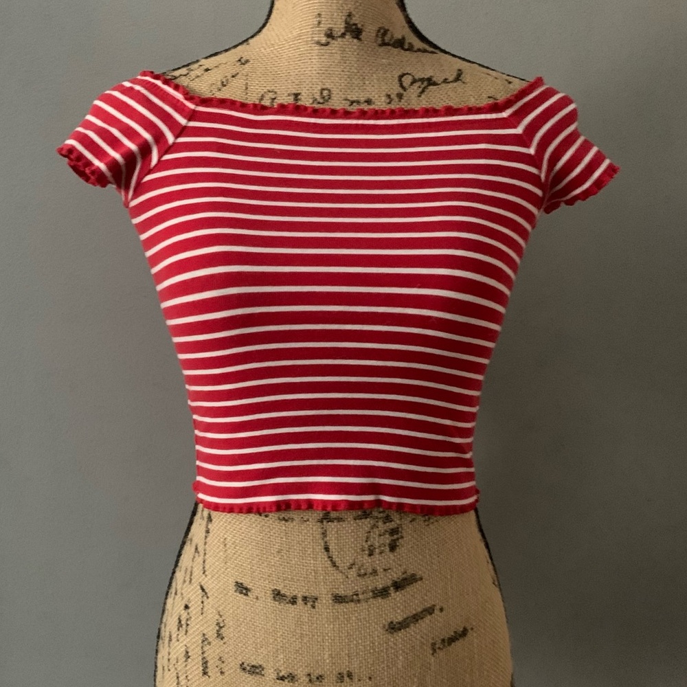 SHOULDER LESS CROP TOP FROM H&M!!